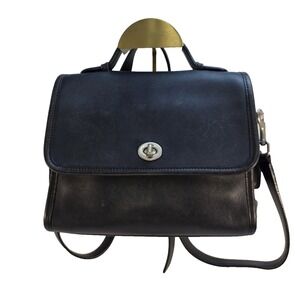 Vintage Coach Court Navy Crossbody Bag with Nickle Hardware H13-9876